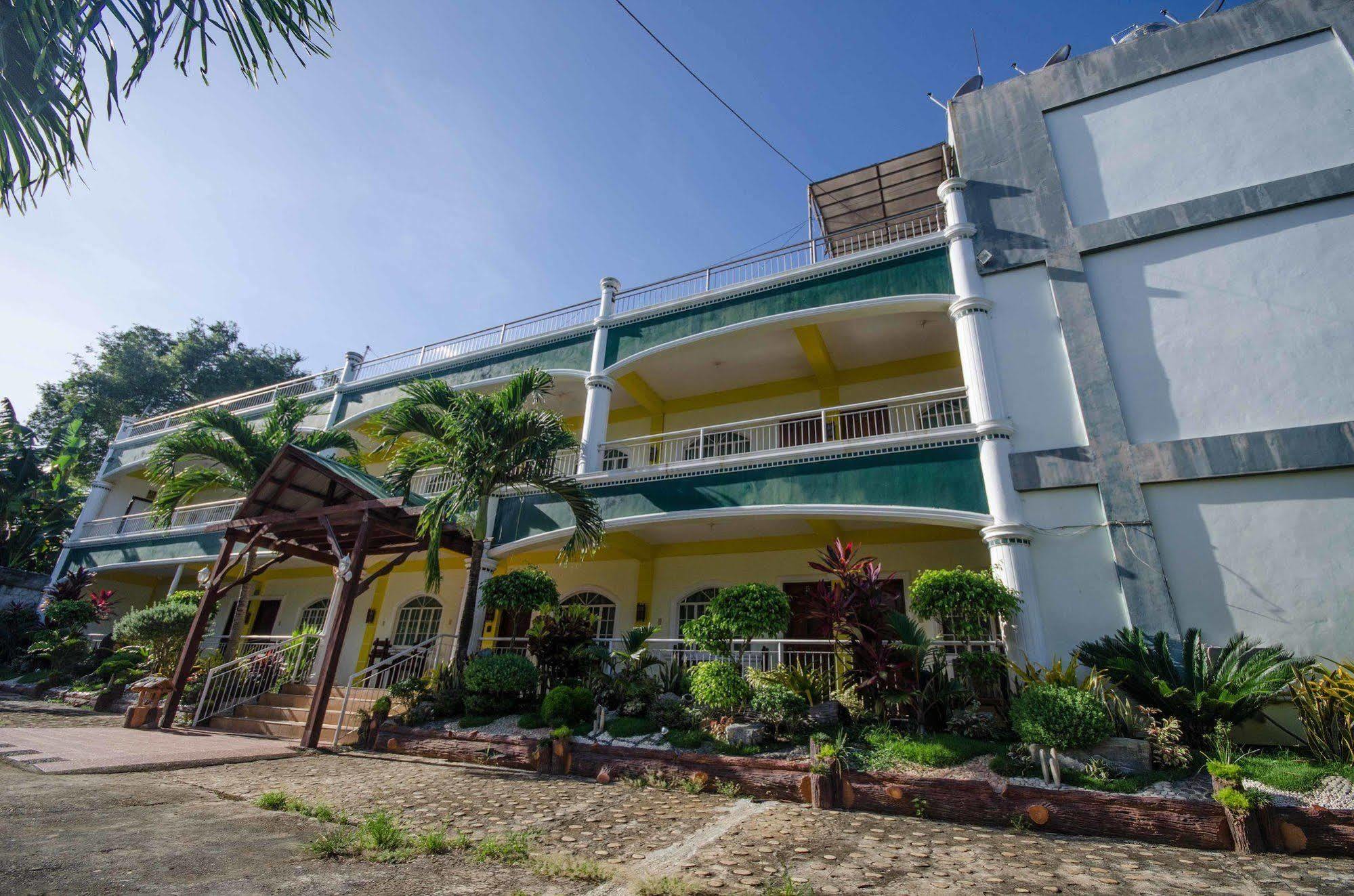 Reddoorz Premium @ Abueg Road Extension Puerto Princesa ภายนอก รูปภาพ