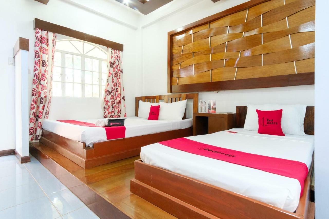 Reddoorz Premium @ Abueg Road Extension Puerto Princesa ภายนอก รูปภาพ