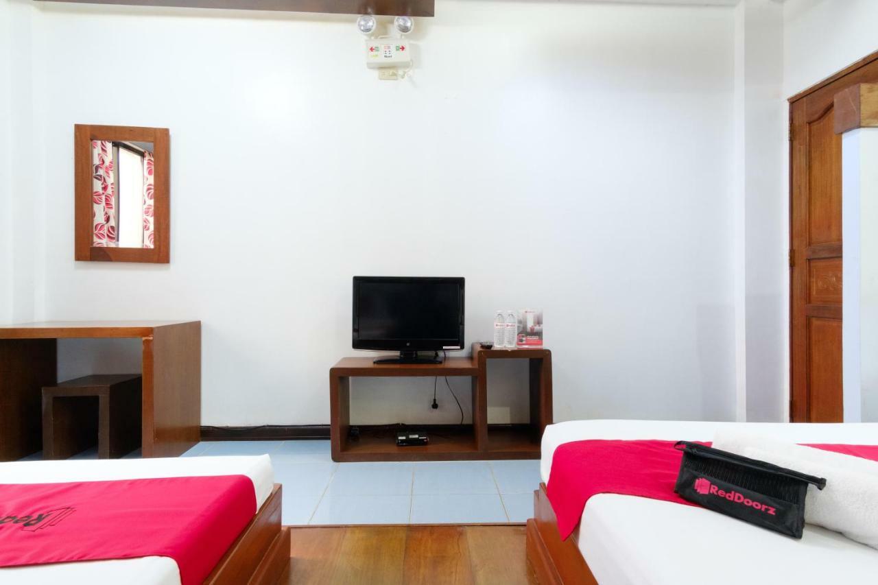 Reddoorz Premium @ Abueg Road Extension Puerto Princesa ภายนอก รูปภาพ